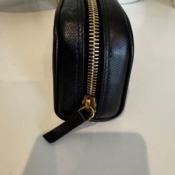 CHANEL BUTTON POUCH COSMETIC CASE - Picture 2 of 15